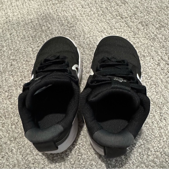 Nike Toddler Shoes - Picture 5 of 10